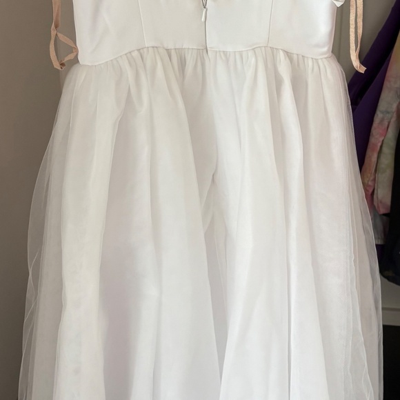 Wedding dress - Picture 6 of 8